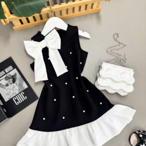 💖 Vestido Blogueirinha Chic 💖 Encantador, moderno e super confortável — perfeito para as mini fashionistas de 2 a 10 anos! ✨ Um look cheio de charme e estilo 😍